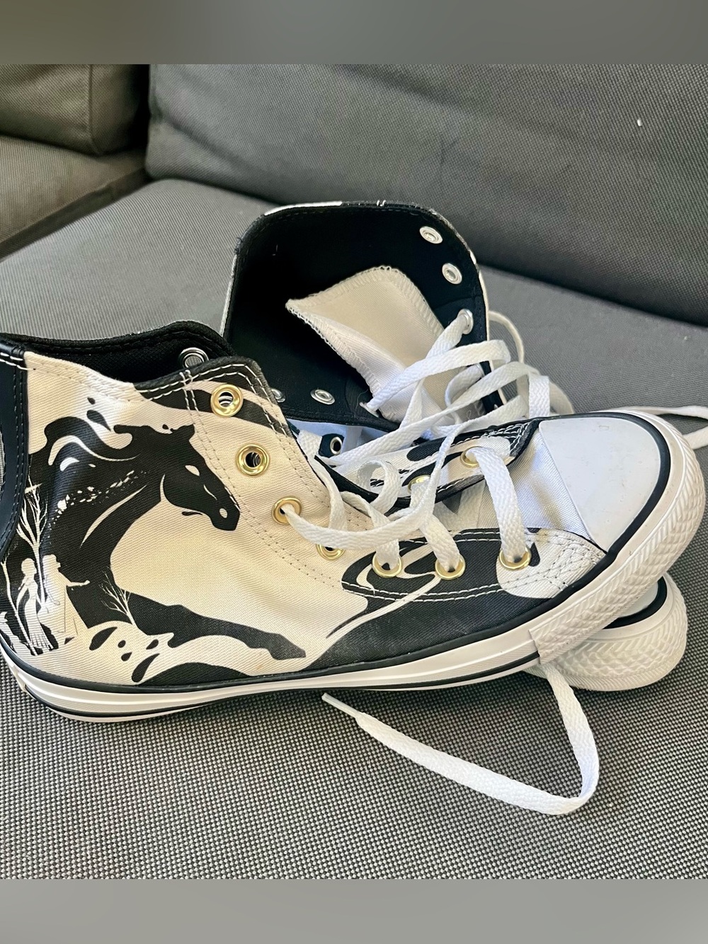 Disney x Converse Frozen 2 Chuck Taylor High top sneakers, Wmn sz 8, Men Sz 6